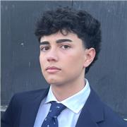 Estudiante joven con estudios de bachillerato recién finalizados y con ganas de enseñar,extrovertido,agradable, atento y paciente.